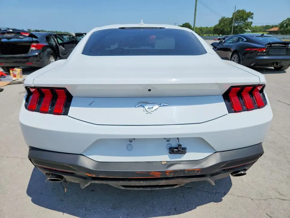 2026 FORD MUSTANG BASE  