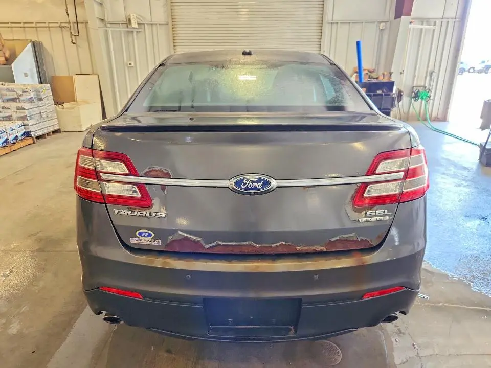 2018 FORD TAURUS SEL  
