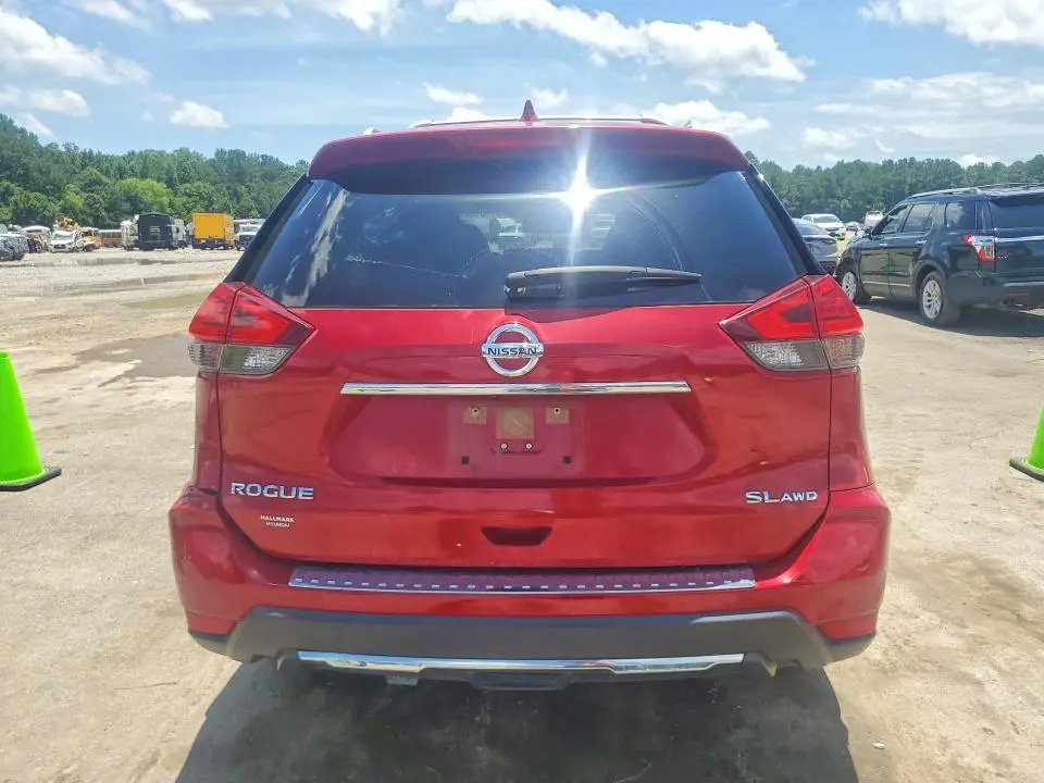 2017 NISSAN ROGUE SL  
