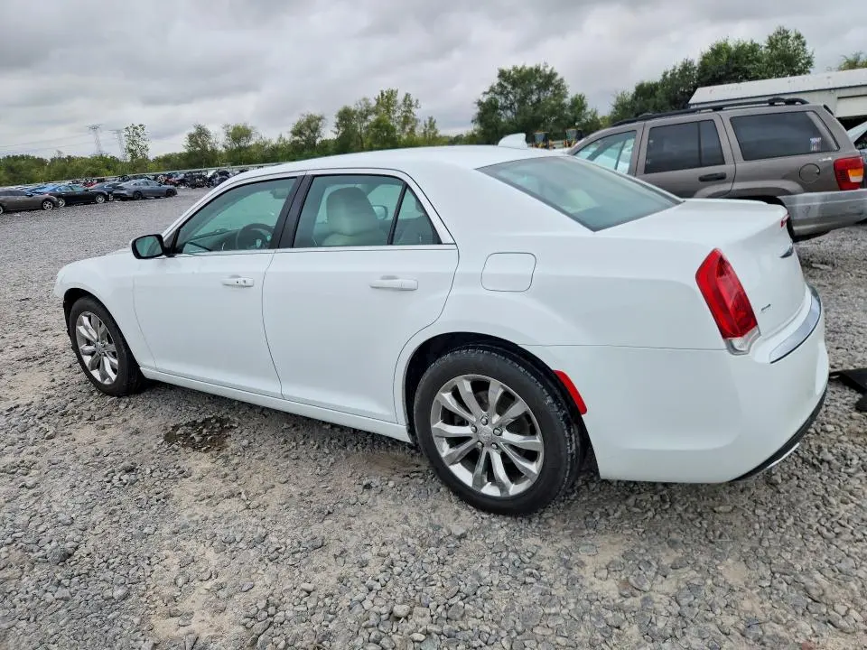 2017 CHRYSLER 300 LIMITED  