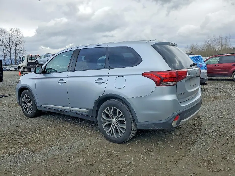 2016 MITSUBISHI OUTLANDER ES  
