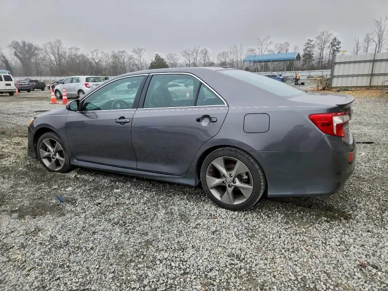 2012 TOYOTA CAMRY SE  