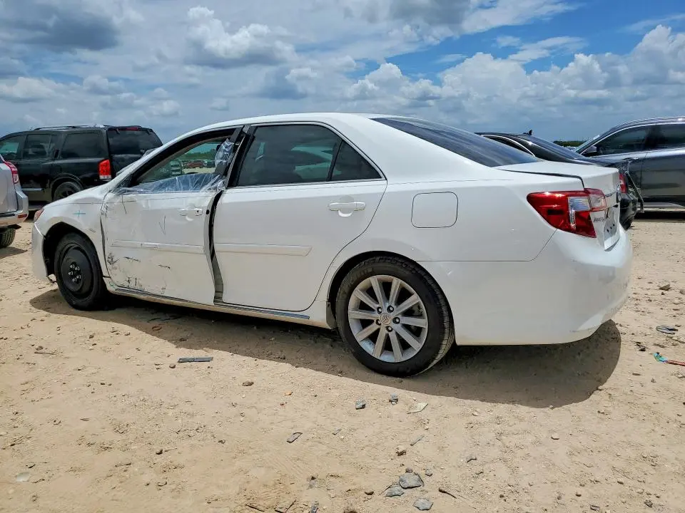 2012 TOYOTA CAMRY XLE  