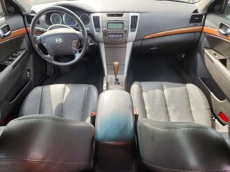 2010 HYUNDAI SONATA LIMITED V6  