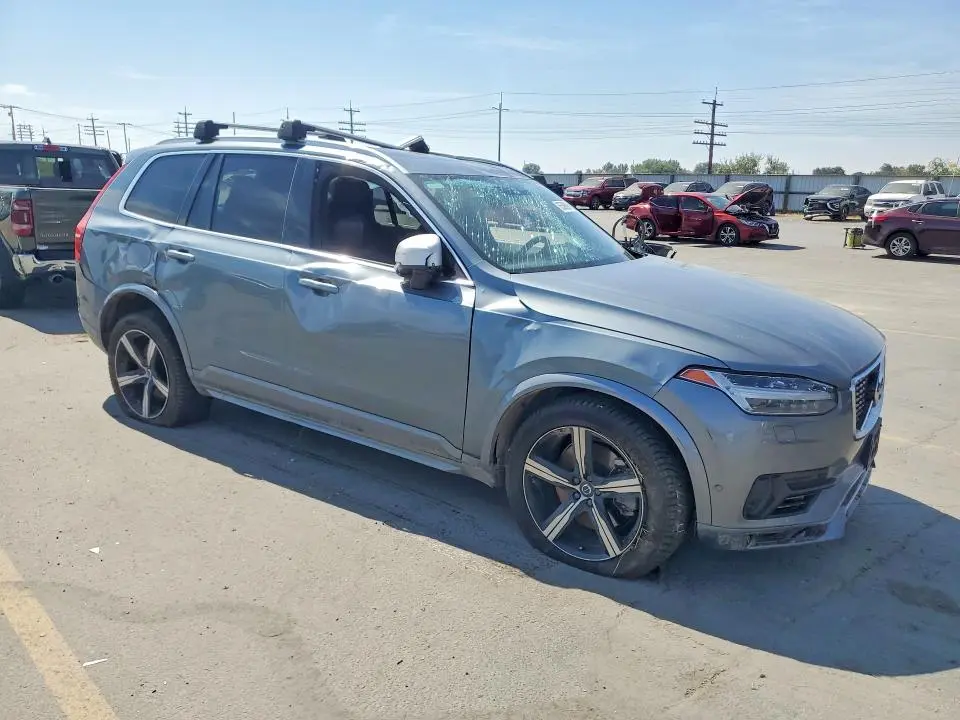 2018 VOLVO XC90 T8  