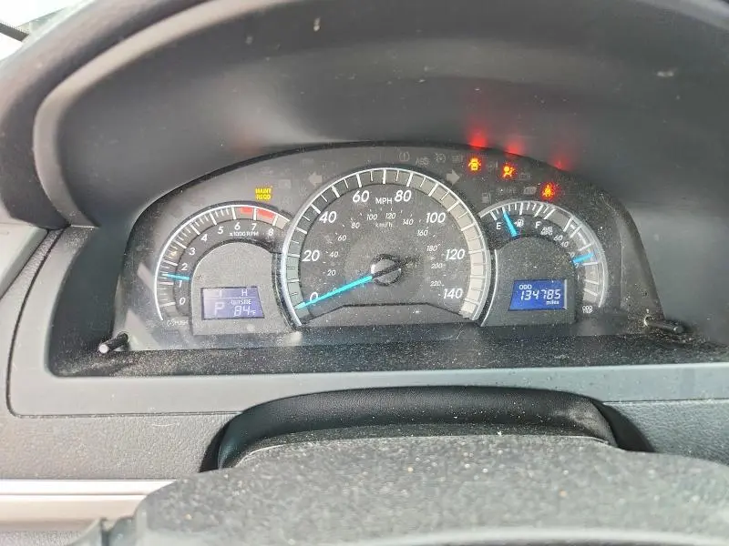 2014 TOYOTA CAMRY SE  