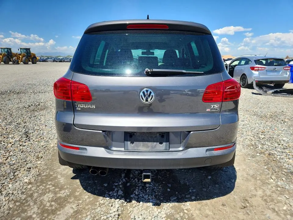 2016 VOLKSWAGEN TIGUAN S  