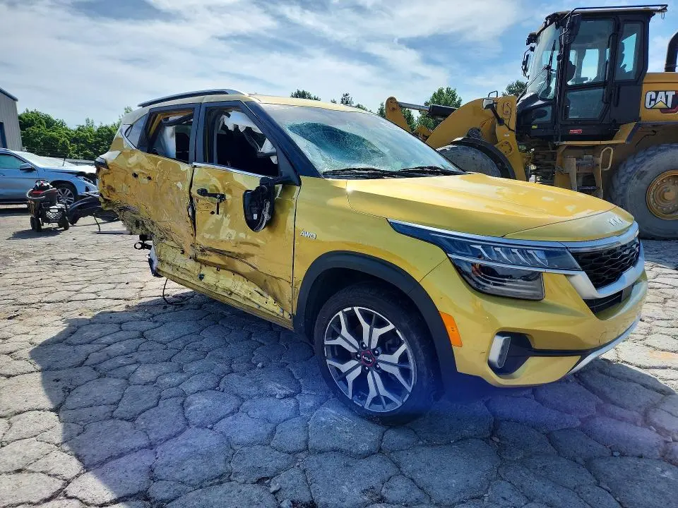 2022 KIA SELTOS SX  