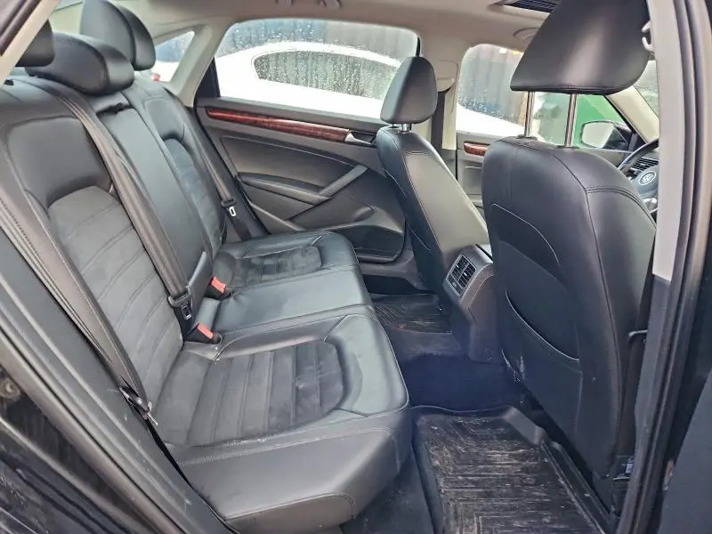 2013 VOLKSWAGEN PASSAT SEL  