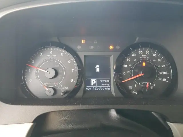 2015 TOYOTA SIENNA LE  