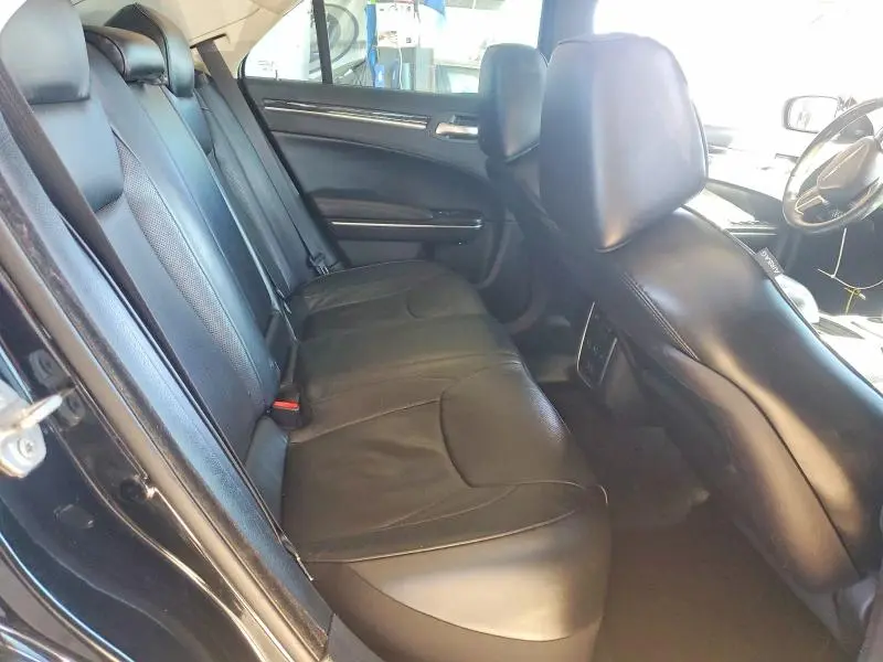 2016 CHRYSLER 300C   