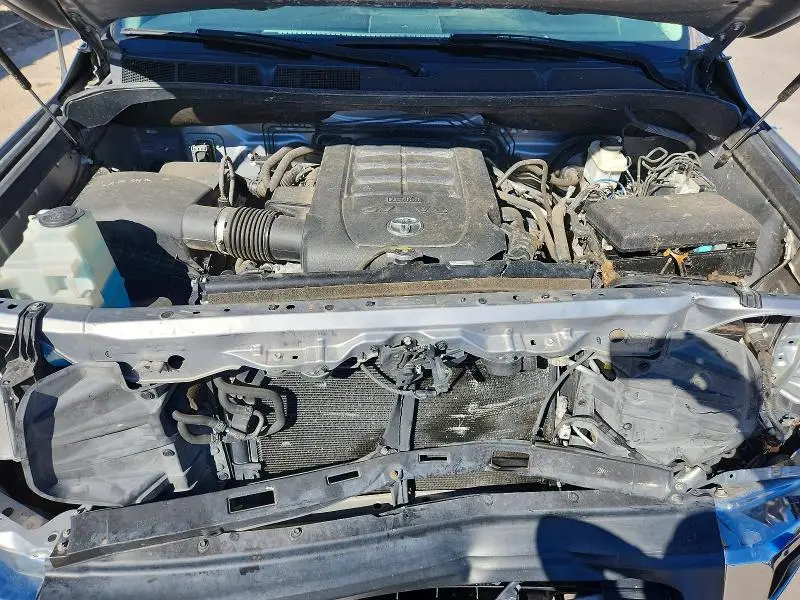 2016 TOYOTA TUNDRA SR5  