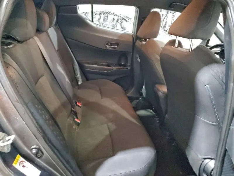 2018 TOYOTA C-HR XLE  