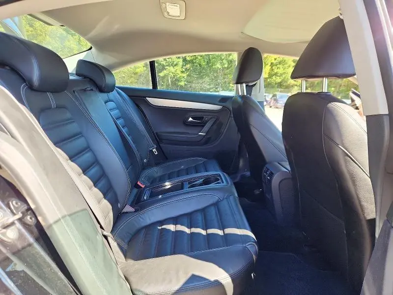 2010 VOLKSWAGEN CC LUXURY  
