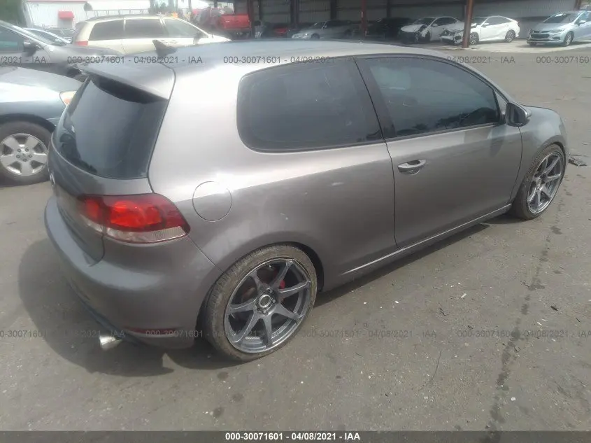 2011 VOLKSWAGEN GTI W/SUNROOF PZEV