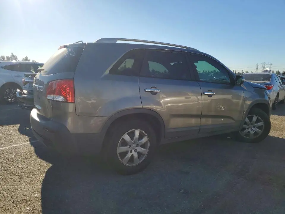 2012 KIA SORENTO LX  