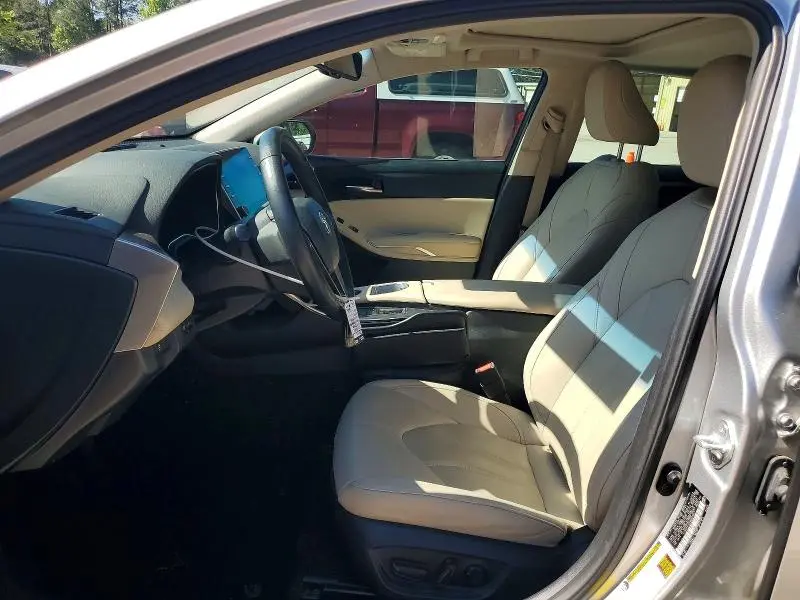 2021 TOYOTA AVALON XLE  