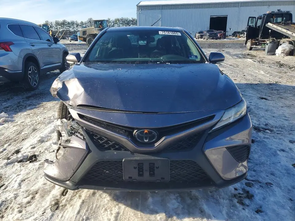 2019 TOYOTA CAMRY   