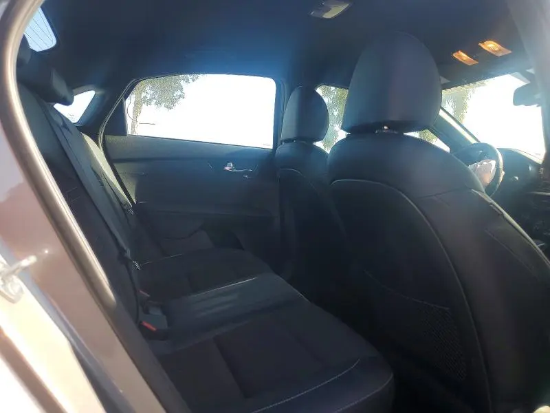 2023 KIA FORTE GT LINE  
