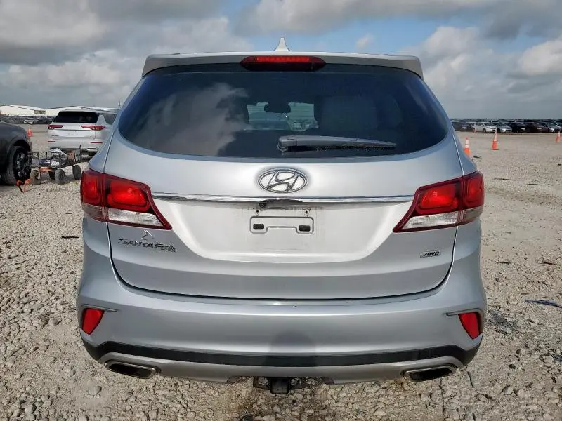 2018 HYUNDAI SANTA FE SE  