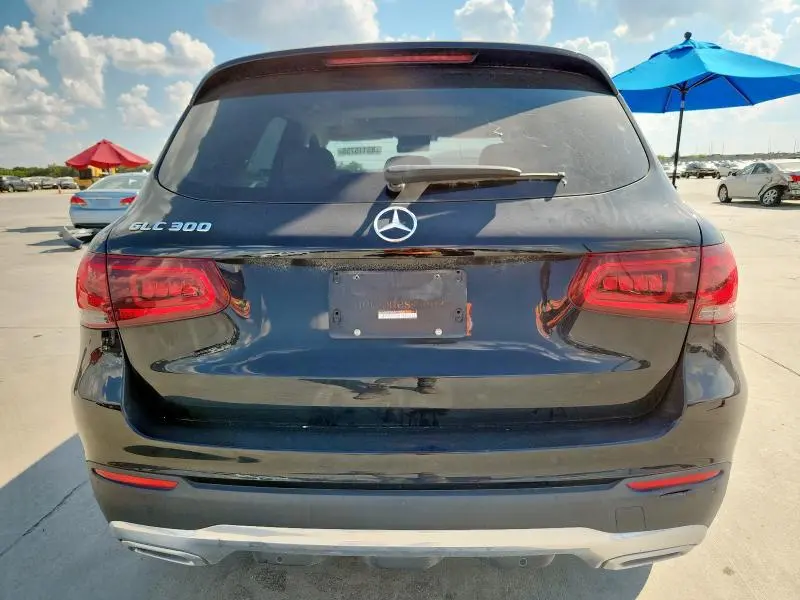 2021 MERCEDES-BENZ GLC 300  