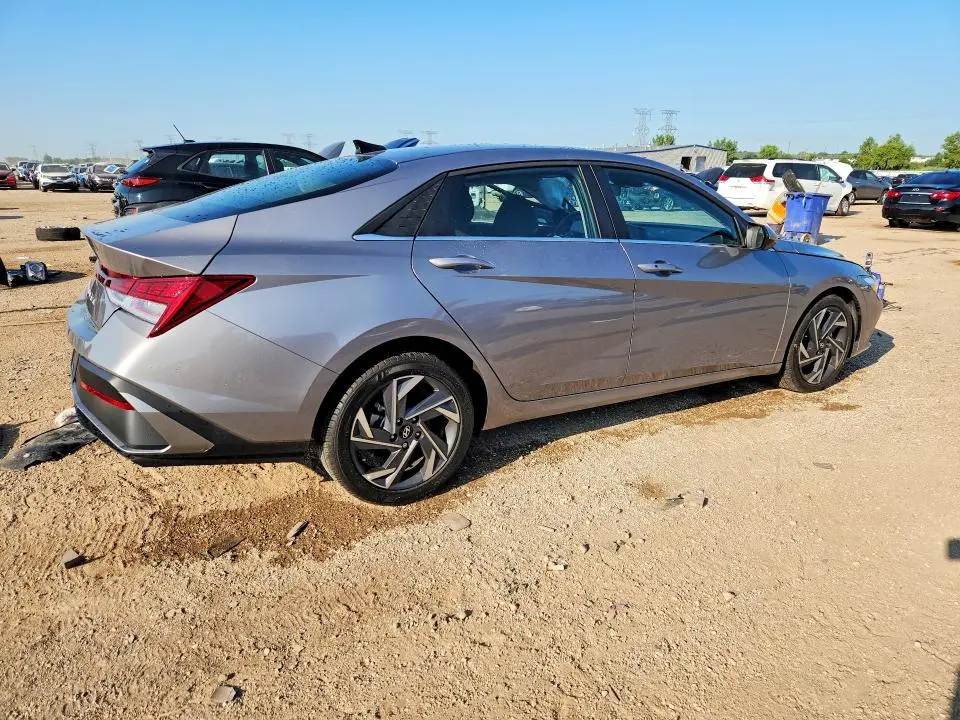 2025 HYUNDAI ELANTRA SEL  