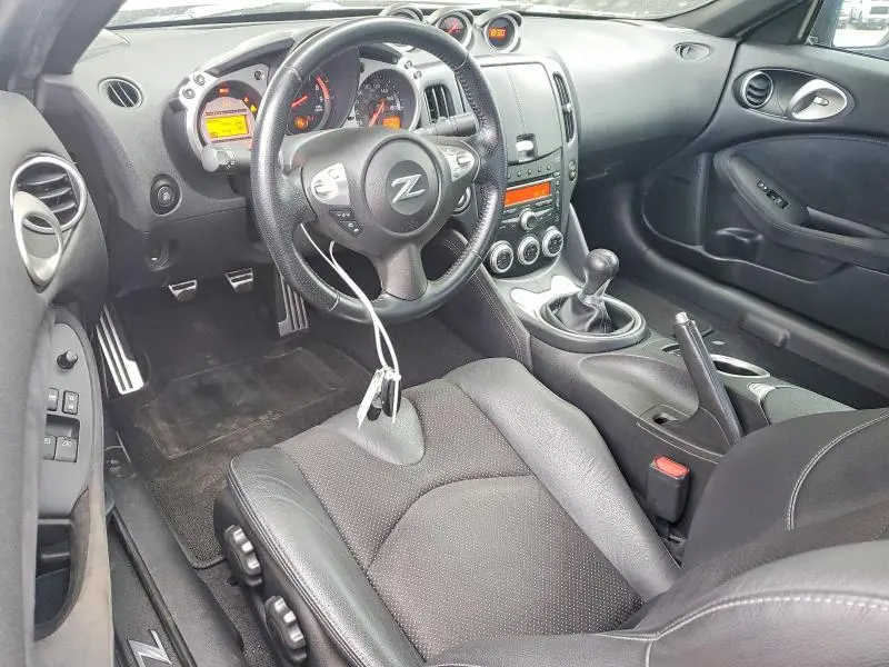 2010 NISSAN 370Z BASE  