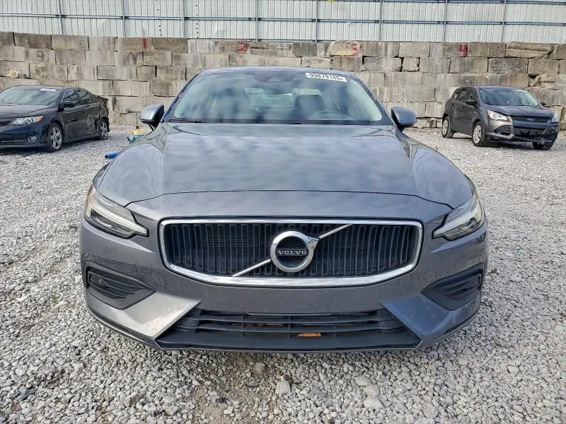 2019 VOLVO S60 T6 MOMENTUM  