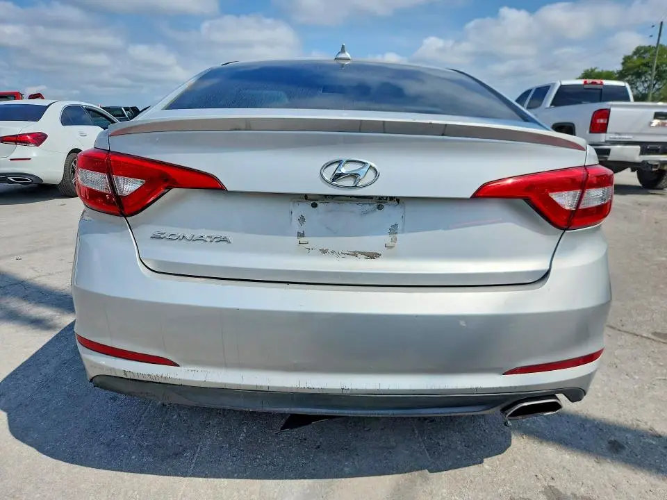 2016 HYUNDAI SONATA SE  