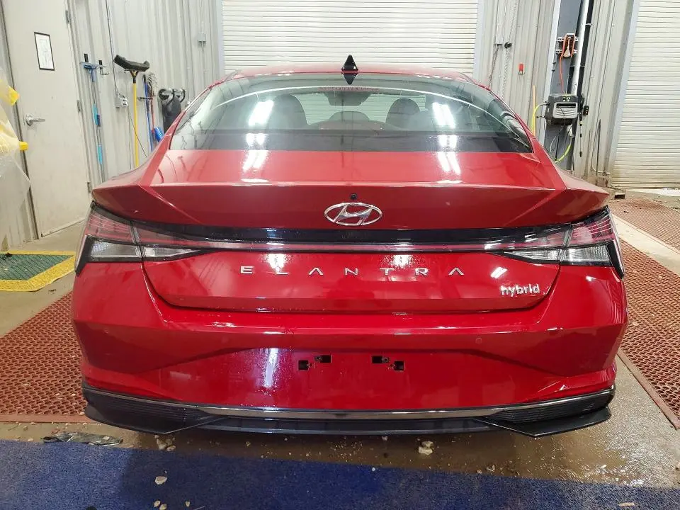 2022 HYUNDAI ELANTRA   