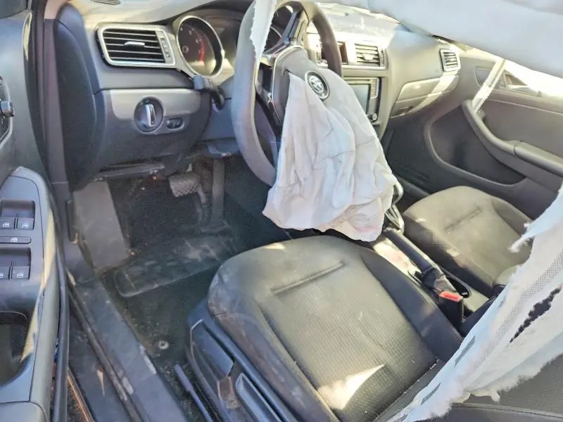 2016 VOLKSWAGEN JETTA SE  