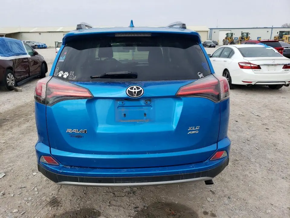 2017 TOYOTA RAV4 XLE  