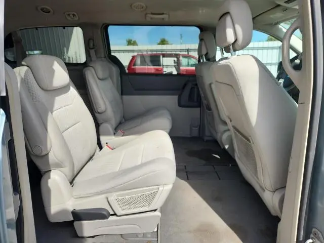 2010 CHRYSLER TOWN & COUNTRY TOURING  