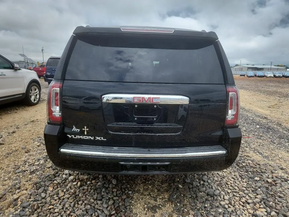 2018 GMC YUKON XL DENALI  
