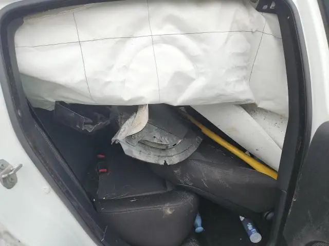 2015 DODGE CHARGER SE  