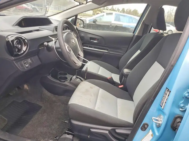 2016 TOYOTA PRIUS C TWO  