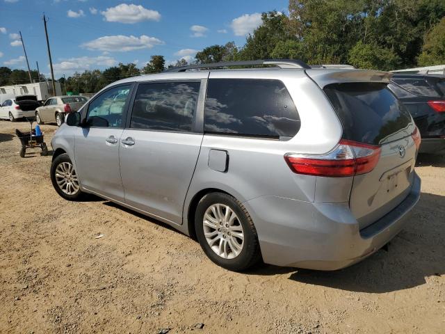 2015 TOYOTA SIENNA XLE