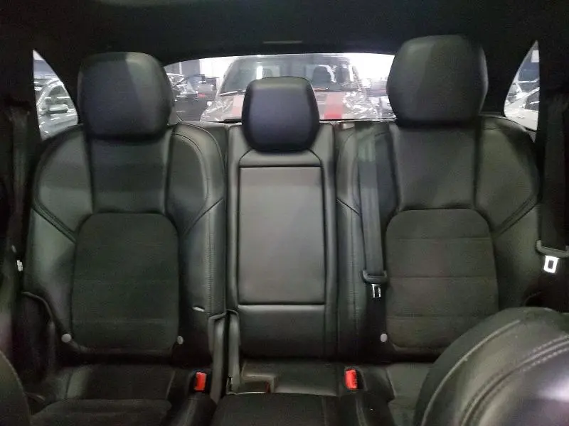 2017 PORSCHE CAYENNE   