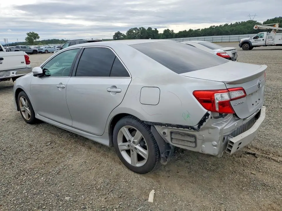 2014 TOYOTA CAMRY SE  
