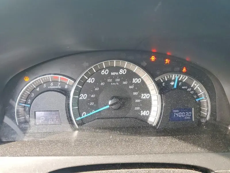 2013 TOYOTA CAMRY SE  