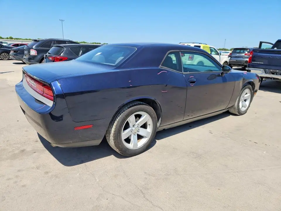 2012 DODGE CHALLENGER SXT  