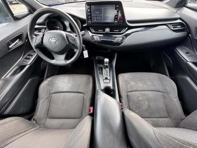 2019 TOYOTA C-HR LE  