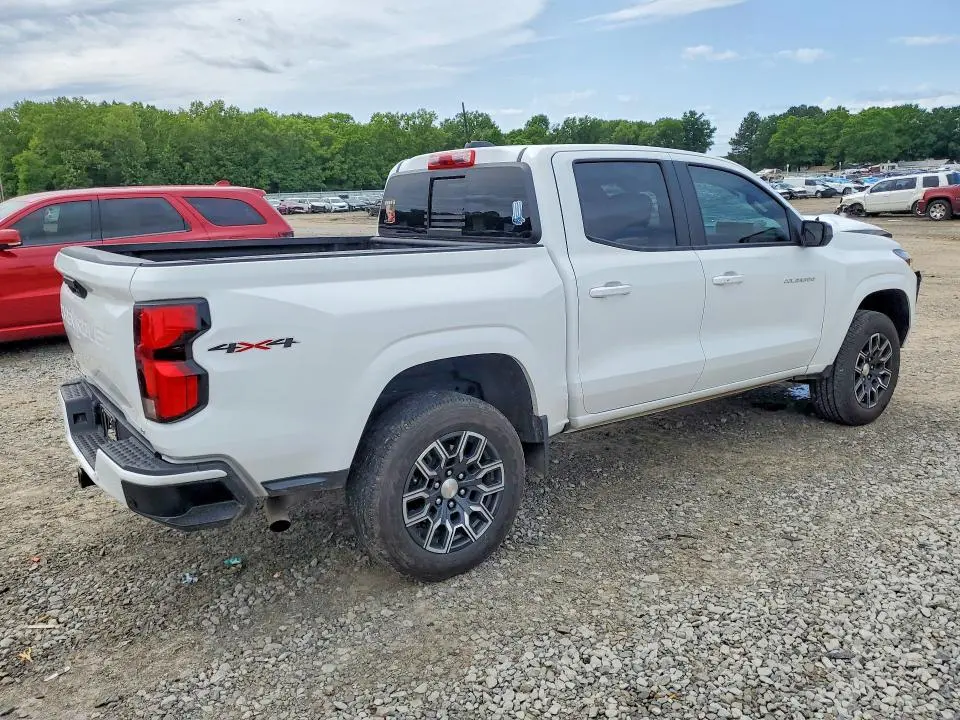 2024 CHEVROLET COLORADO LT  