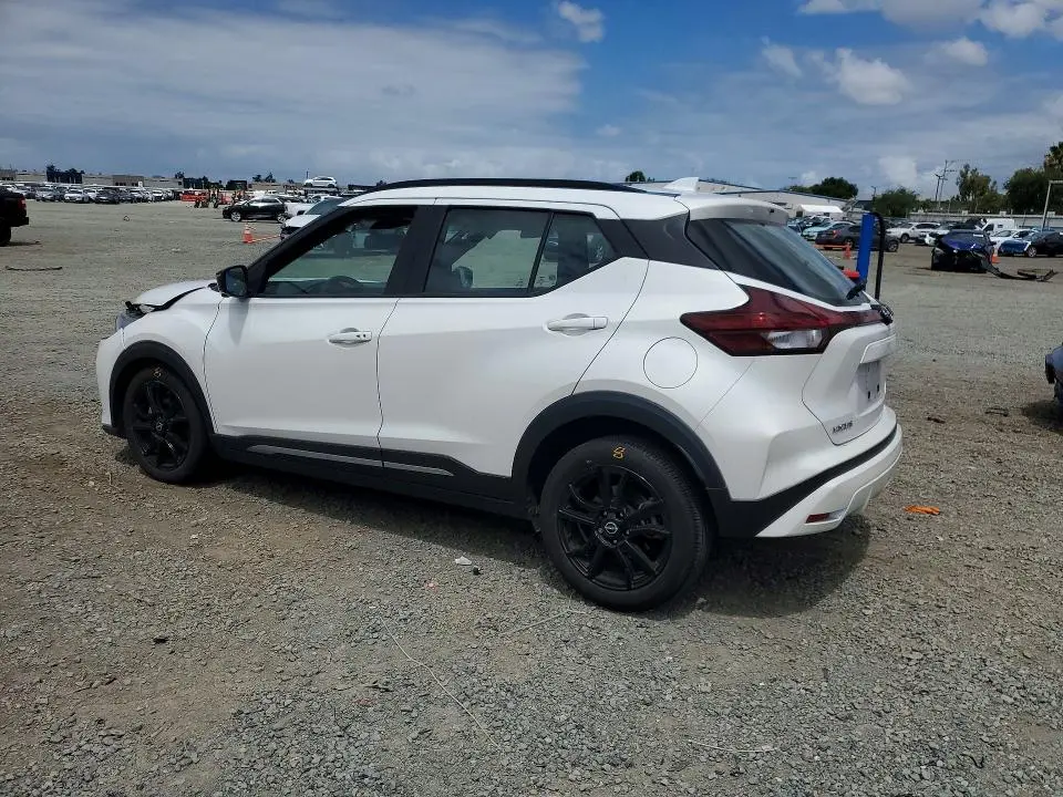 2024 NISSAN KICKS SR  