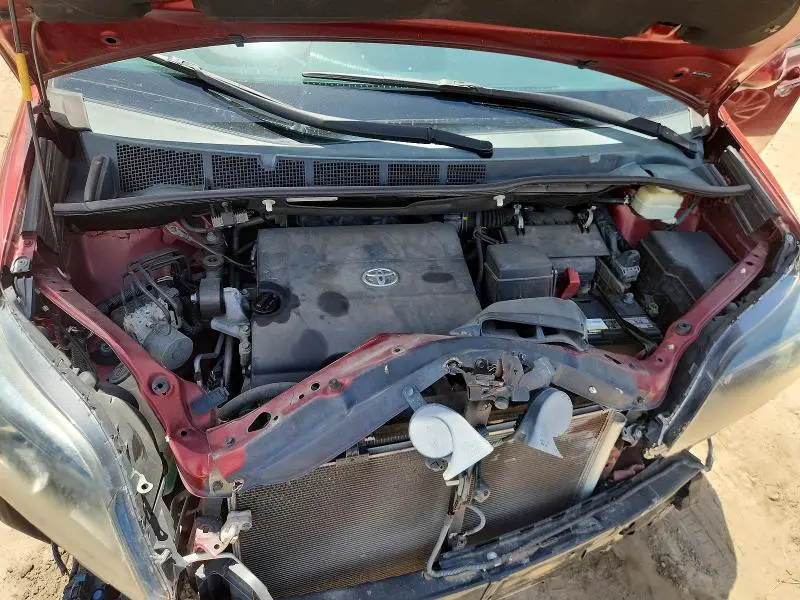 2015 TOYOTA SIENNA SPORT  