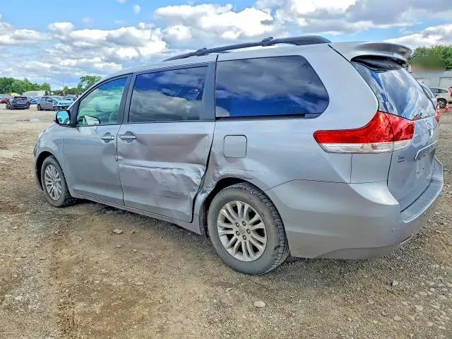 2013 TOYOTA SIENNA XLE 8-PASSENGER  