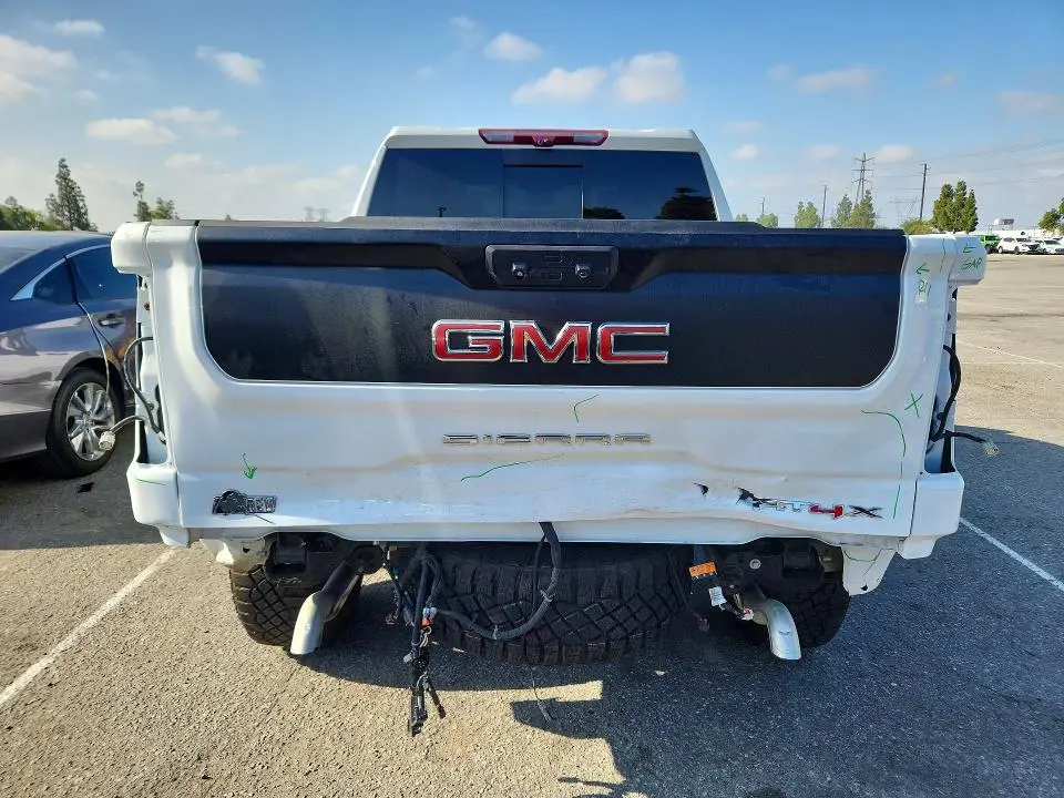 2024 GMC SIERRA K1500 AT4X  