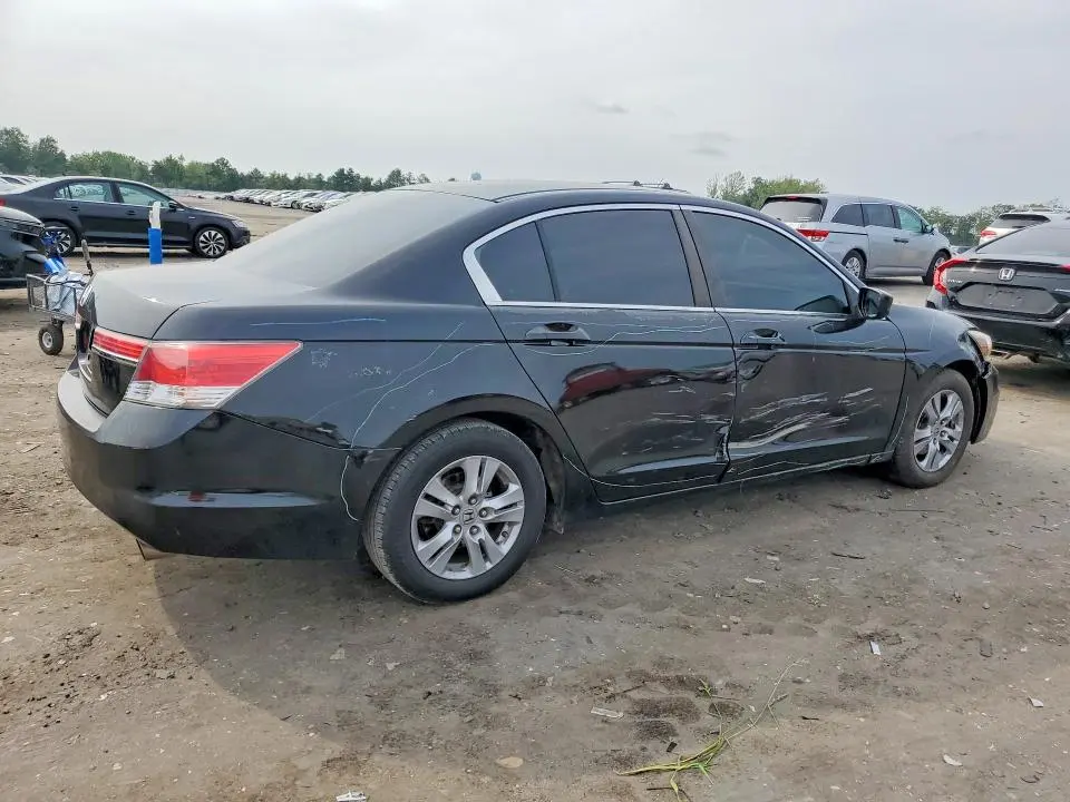 2011 HONDA ACCORD LXP  