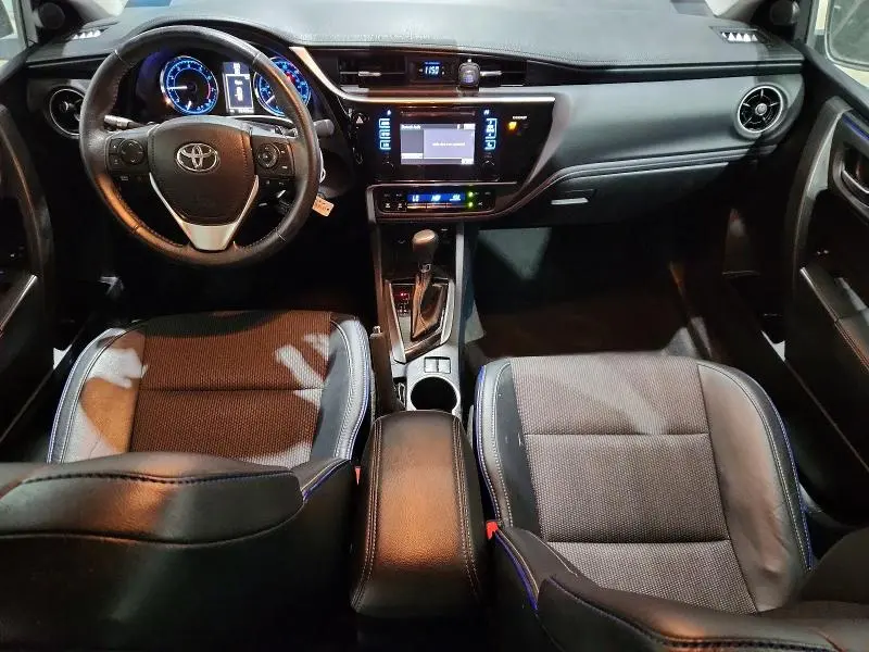 2017 TOYOTA COROLLA SE  