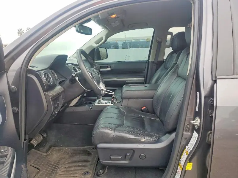 2016 TOYOTA TUNDRA CREWMAX SR5  